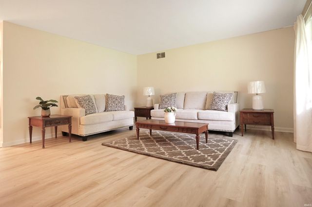 7200 Russell Place, Chandler, IN 47610