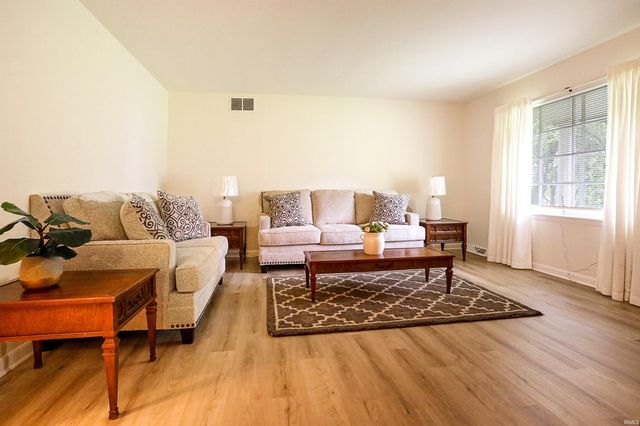 7200 Russell Place, Chandler, IN 47610