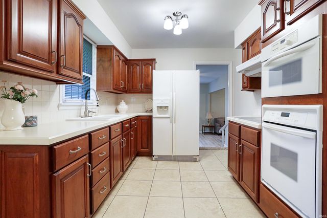 7200 Russell Place, Chandler, IN 47610