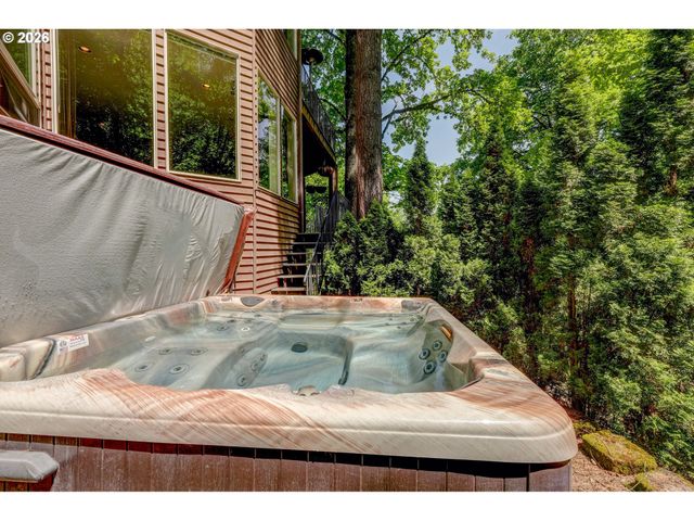 17446 Sw HOODOO Ct, Beaverton, OR 97007