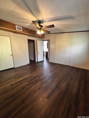 250 County Road 3826, San Antonio, TX 78253