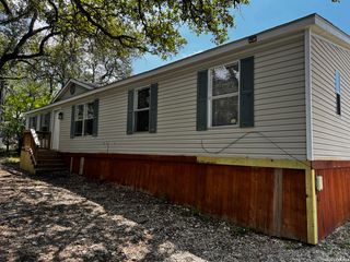 250 County Road 3826, San Antonio, TX 78253