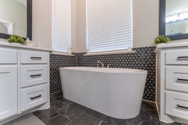 1828 Longspur Drive, Argyle, TX 76226