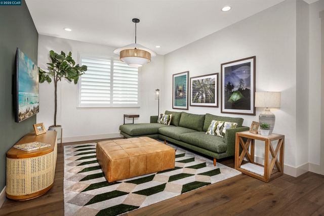 17429 Bushwick Lane, Lathrop, CA 95330