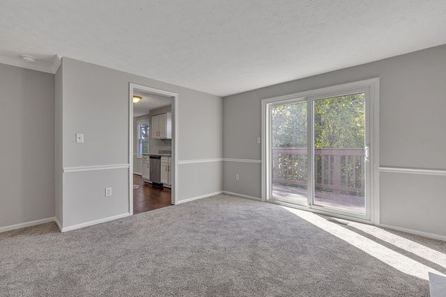 801 Lexington Dr, Hopewell Twp, PA 15001