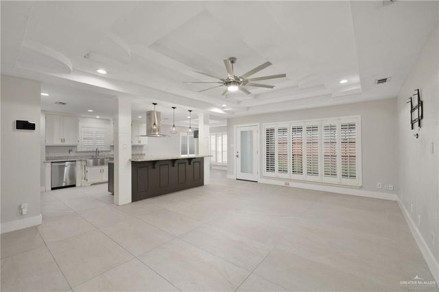 2008 Robin Avenue, Mcallen, TX 78504