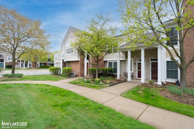 56471 Chesapeake Trail, Utica, MI 48316