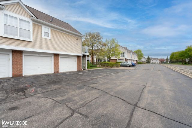 56471 Chesapeake Trail, Utica, MI 48316