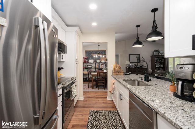 56471 Chesapeake Trail, Utica, MI 48316
