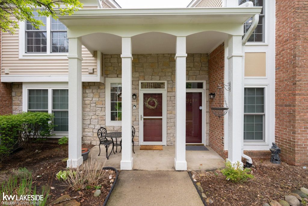 56471 Chesapeake Trail, Utica, MI 48316