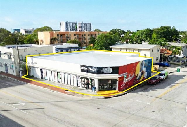 300 SW 17th Ave, Miami, FL 33135