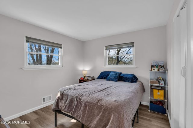 124 Dittmar Drive, Toms River, NJ 08757