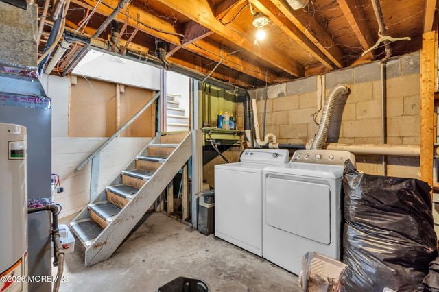 124 Dittmar Drive, Toms River, NJ 08757