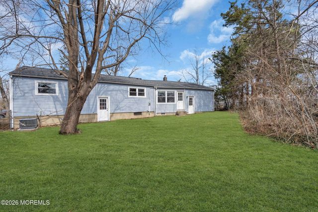 124 Dittmar Drive, Toms River, NJ 08757