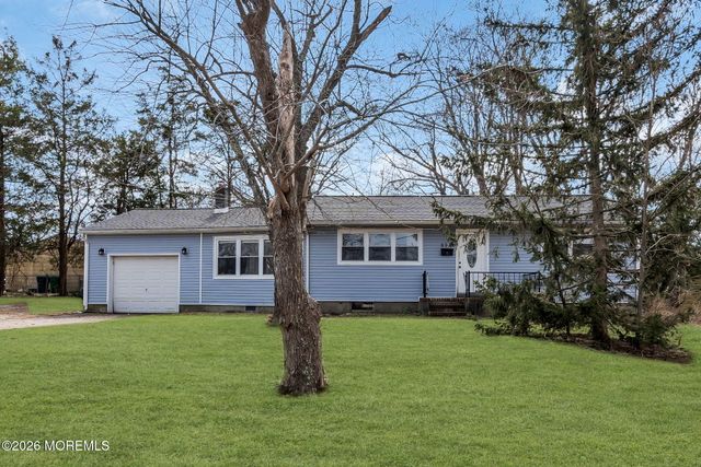 124 Dittmar Drive, Toms River, NJ 08757