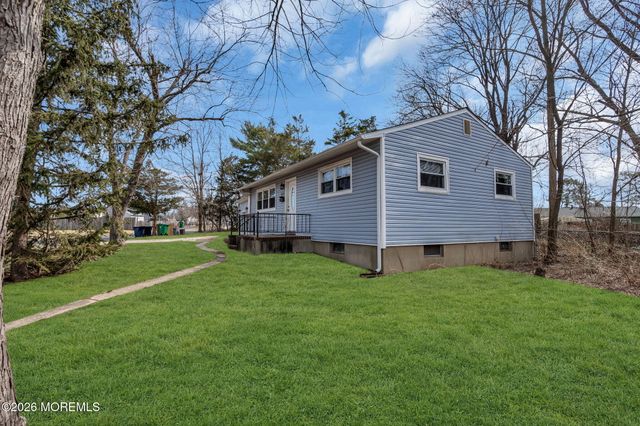 124 Dittmar Drive, Toms River, NJ 08757