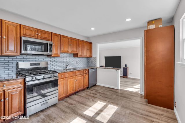 124 Dittmar Drive, Toms River, NJ 08757