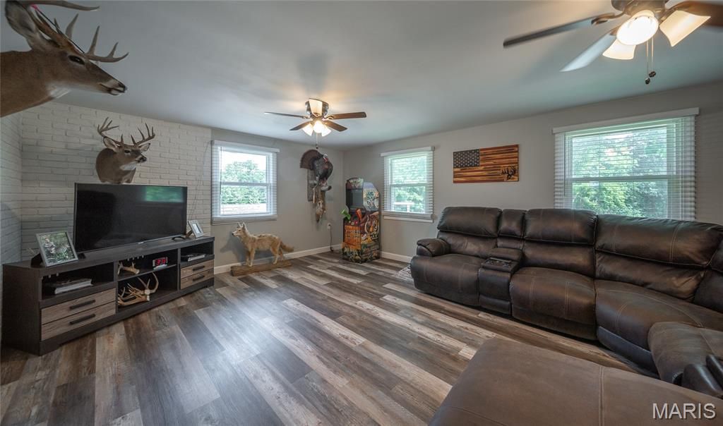Image 47 of property listing at 1757 Infidel Hollow Road, Nebo, IL 62355