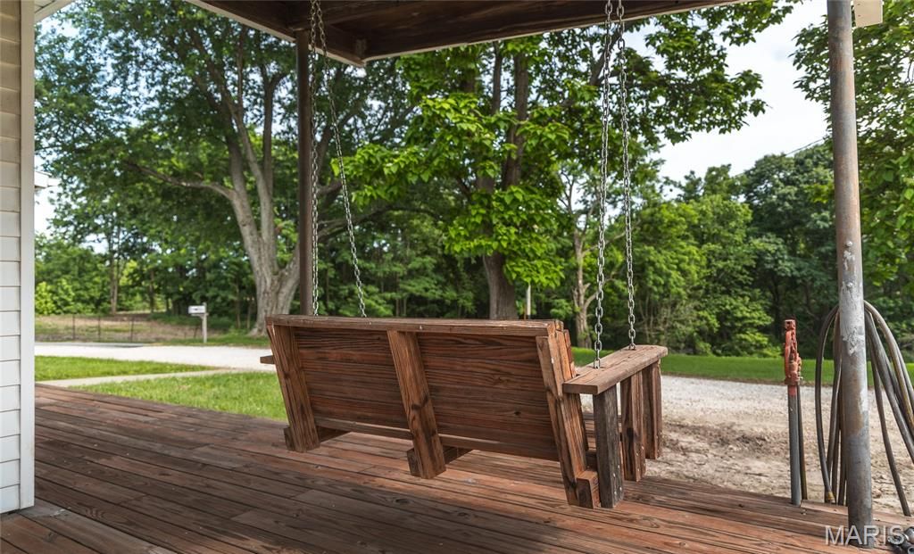 Image 6 of property listing at 1757 Infidel Hollow Road, Nebo, IL 62355