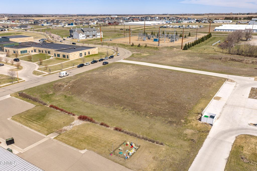 3457 Mccurry Way, Lincoln, ND 58504 photo 9