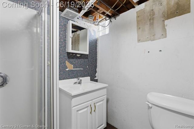 24605 Eton Avenue, Dearborn Heights, MI 48125