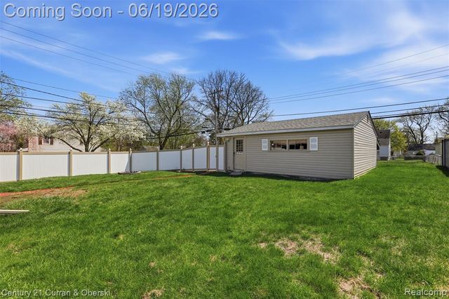 24605 Eton Avenue, Dearborn Heights, MI 48125