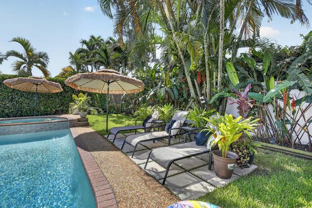 9680 NW 10th Court, Plantation, FL 33322