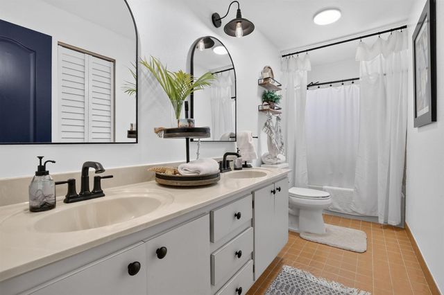 9680 NW 10th Court, Plantation, FL 33322