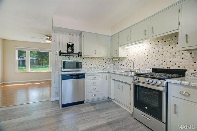 135 Appletree Lane, Glen Carbon, IL 62034
