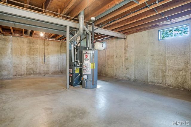 135 Appletree Lane, Glen Carbon, IL 62034