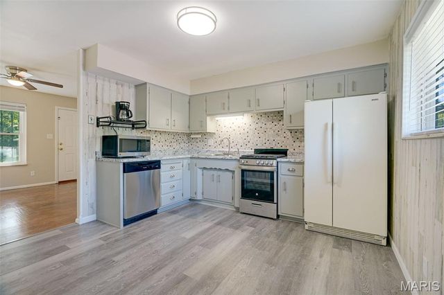 135 Appletree Lane, Glen Carbon, IL 62034