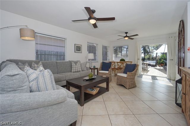 768 96th AVE N, Naples, FL 34108