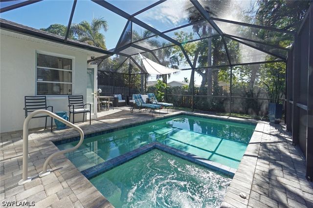 768 96th AVE N, Naples, FL 34108