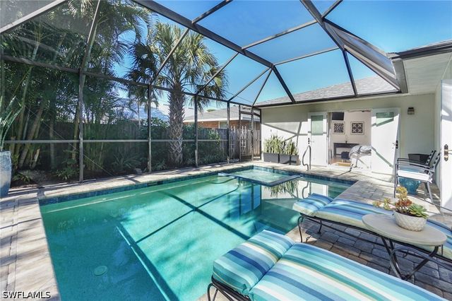 768 96th AVE N, Naples, FL 34108