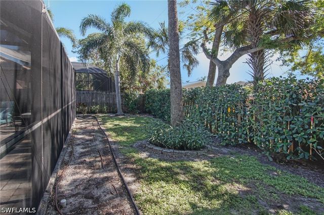 768 96th AVE N, Naples, FL 34108