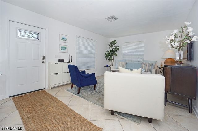 768 96th AVE N, Naples, FL 34108