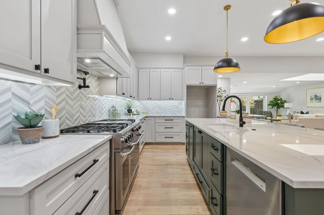 6941 Midcrest Drive, Dallas, TX 75254