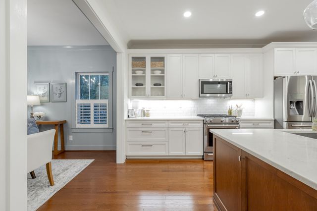 3680 Wilson Avenue, Signal Mountain, TN 37377