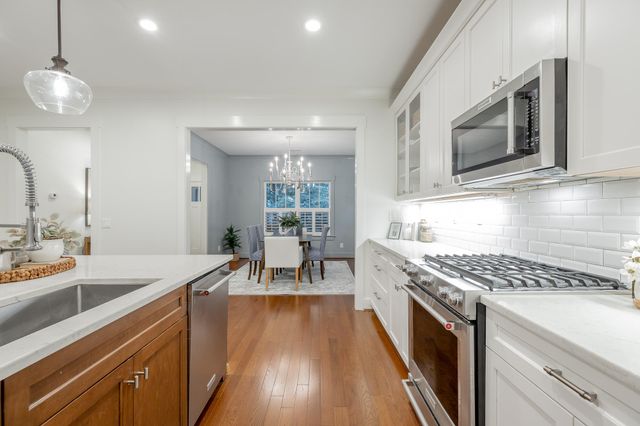 3680 Wilson Avenue, Signal Mountain, TN 37377