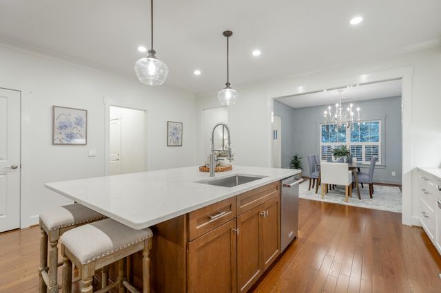 3680 Wilson Avenue, Signal Mountain, TN 37377