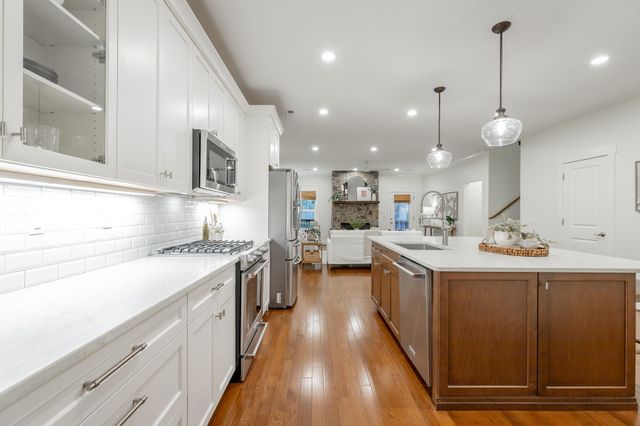 3680 Wilson Avenue, Signal Mountain, TN 37377