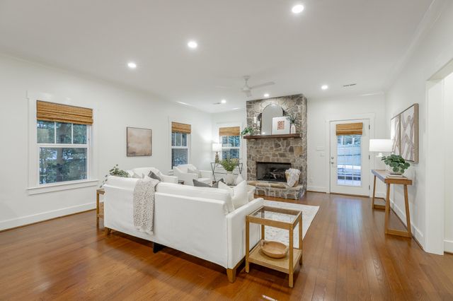3680 Wilson Avenue, Signal Mountain, TN 37377