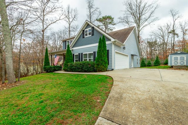 3680 Wilson Avenue, Signal Mountain, TN 37377