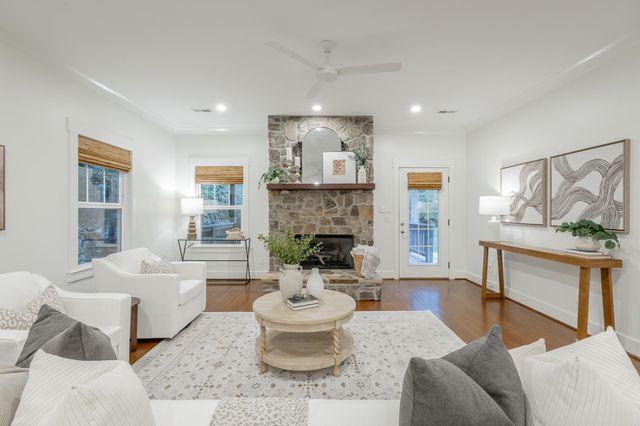 3680 Wilson Avenue, Signal Mountain, TN 37377