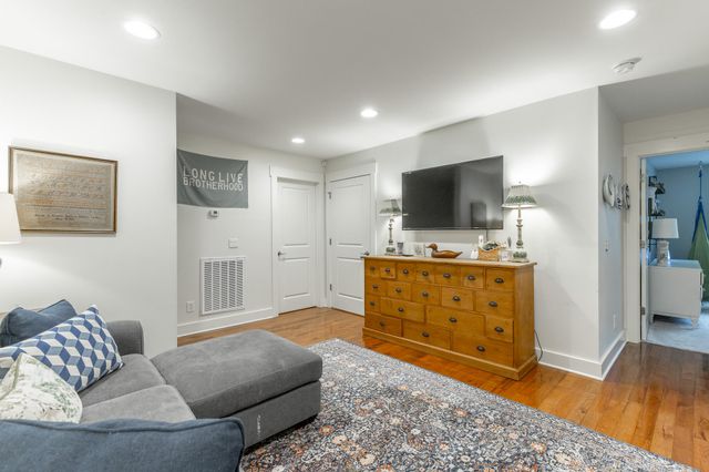 3680 Wilson Avenue, Signal Mountain, TN 37377