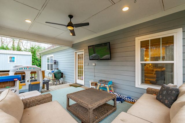 3680 Wilson Avenue, Signal Mountain, TN 37377