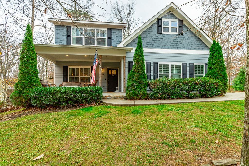 3680 Wilson Avenue, Signal Mountain, TN 37377