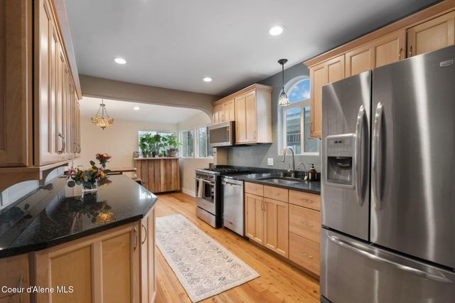 913 E GARDEN AVE, Coeur D'alene, ID 83814