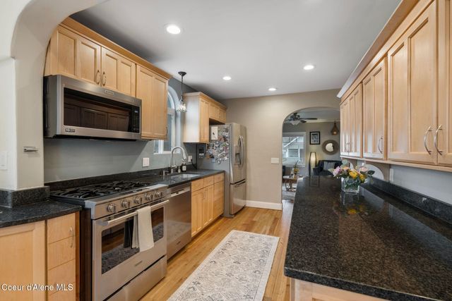 913 E GARDEN AVE, Coeur D'alene, ID 83814