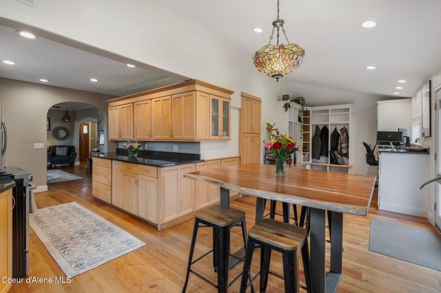 913 E GARDEN AVE, Coeur D'alene, ID 83814